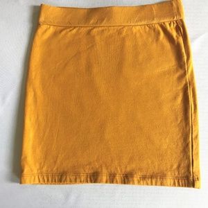🌻Forever 21 Mustard Yellow Skirt